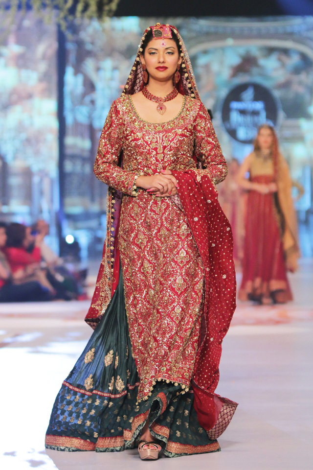 Uzma Babar Bridal Collection at PBCW 2014 Day 2