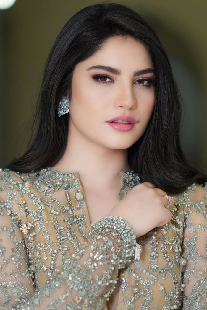 Neelam Muneer Khan